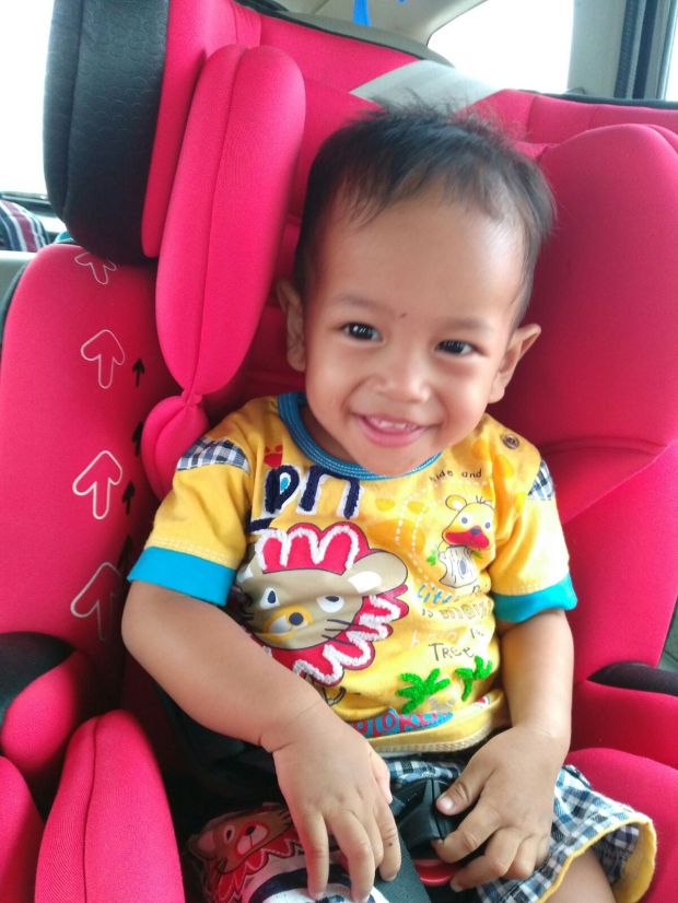 Happy banget di jalan :D Hahaha